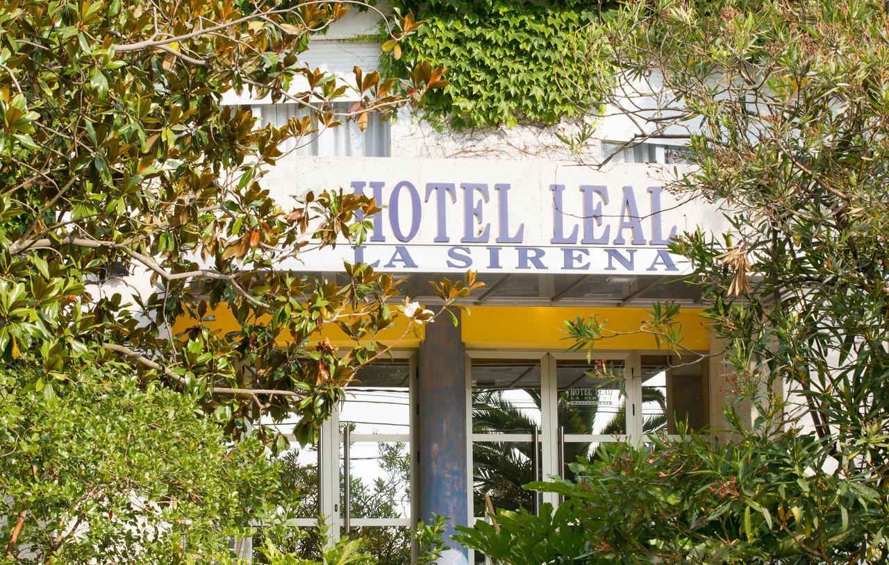 Hotel Leal - La Sirena 비야누에바 데 아로사 외부 사진